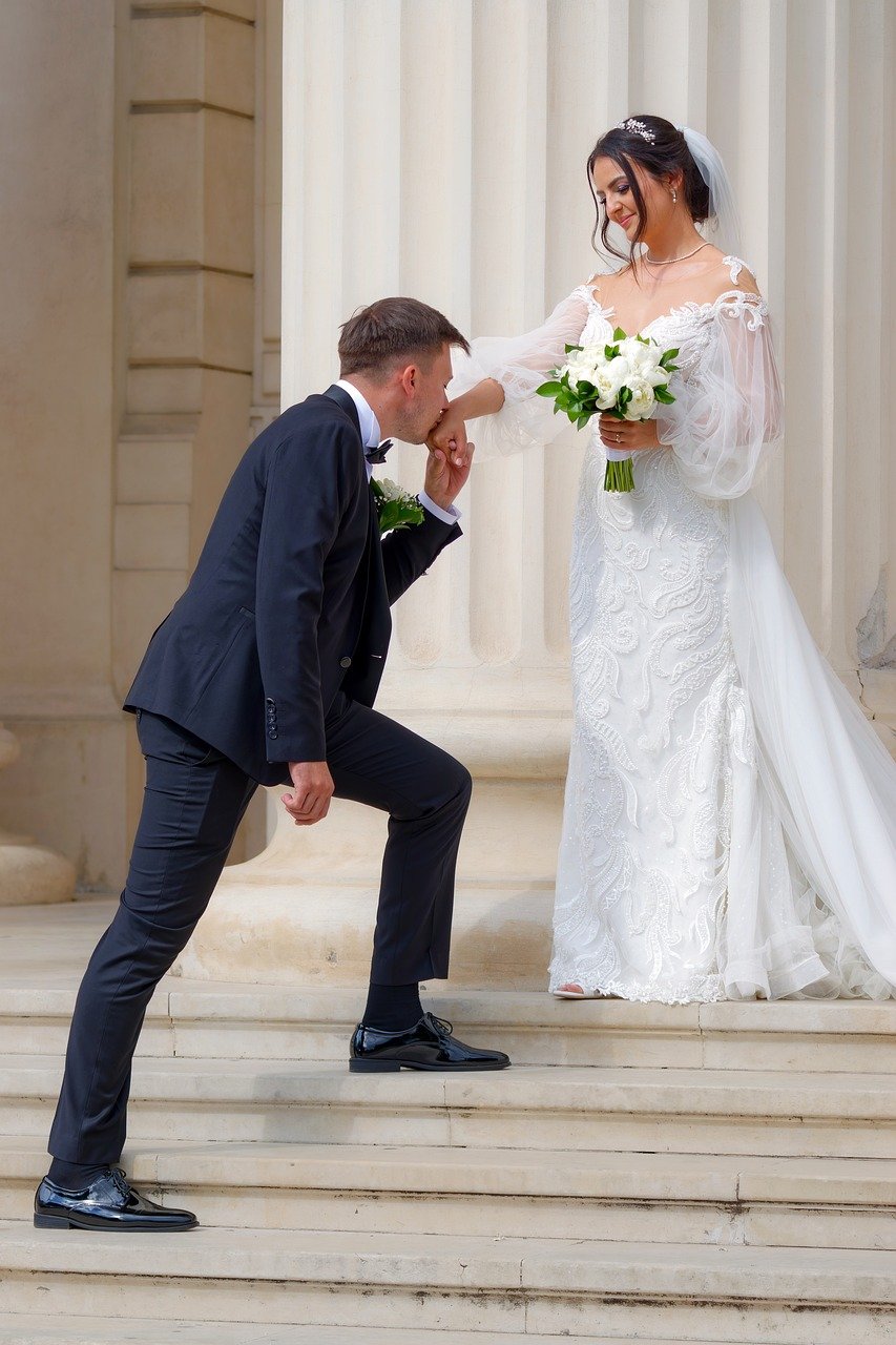 結婚祝いの祝儀相場はどのくらいが一般的ですか？